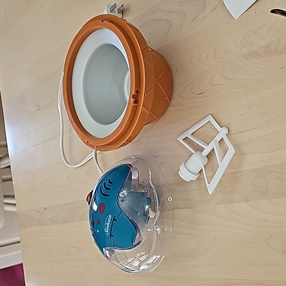 Ice cream maker, 1/2 pint Sunbeam, electric, gel canister - Picture 13 of 13